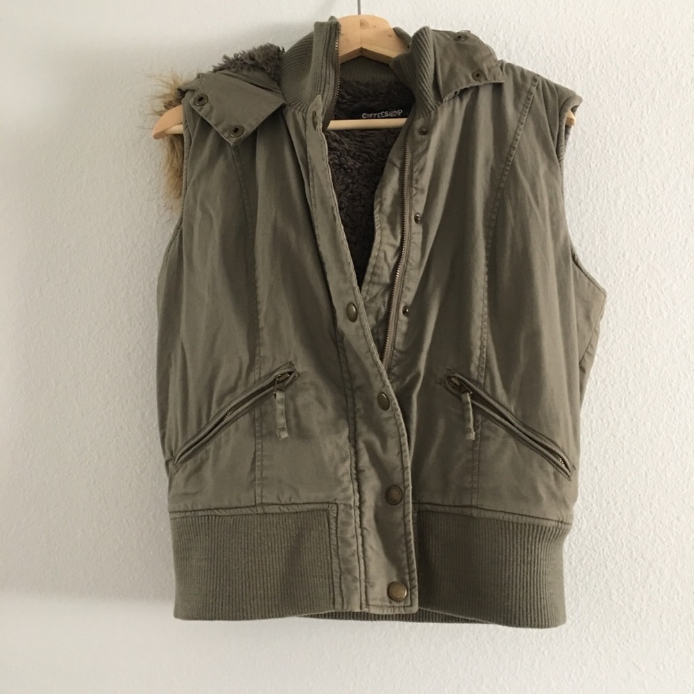 Vest with fo fur lined hood